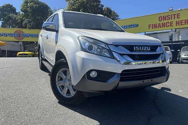 2016 Isuzu MU-X LS-T