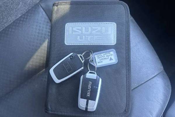 2016 Isuzu MU-X LS-T