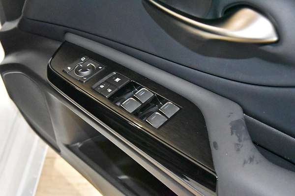 2022 Lexus ES ES250 Luxury AXZA10R