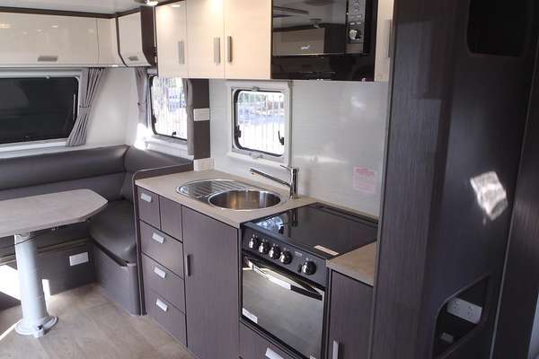 2019 Jayco Journey 21.66-3.Ob.19Jy