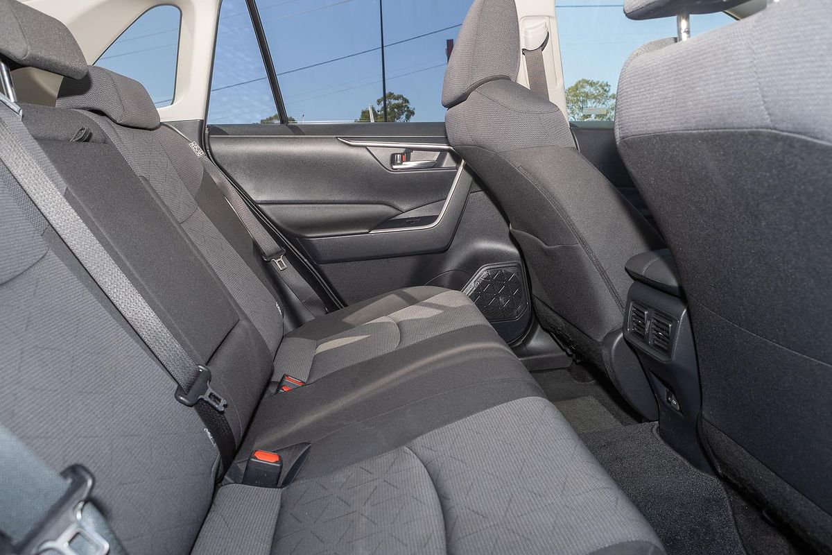 2024 Toyota RAV4 GXL AXAH54R