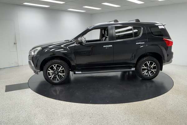 2021 Isuzu MU-X LS-T