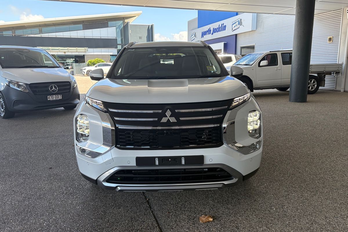 2025 Mitsubishi Outlander Aspire ZM