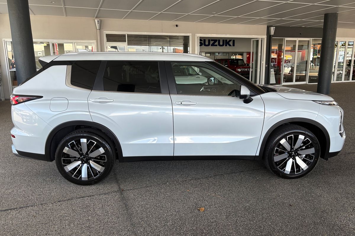 2025 Mitsubishi Outlander Aspire ZM