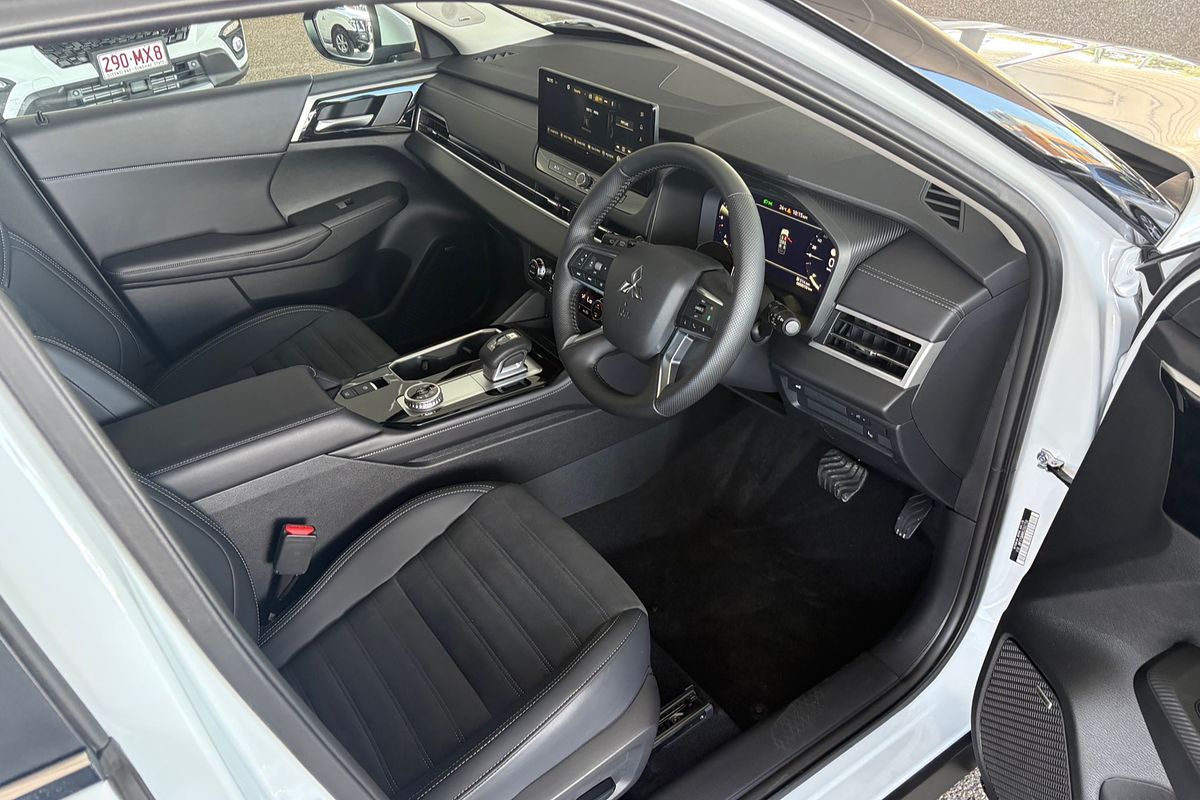 2025 Mitsubishi Outlander Aspire ZM