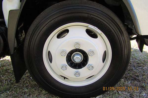 2023 Isuzu N Series NQR 87/80-190 4x2 LWB