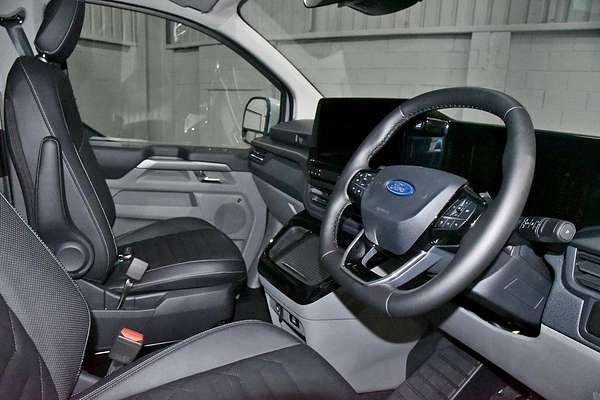2024 Ford Tourneo Titanium X AV SWB