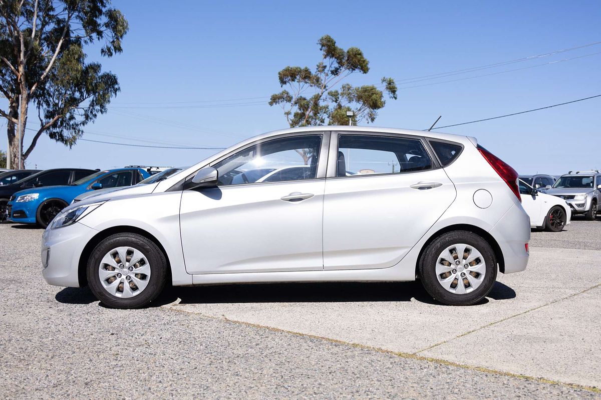 2017 Hyundai Accent Active RB4