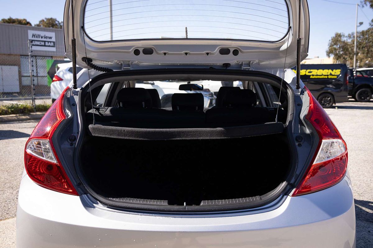 2017 Hyundai Accent Active RB4