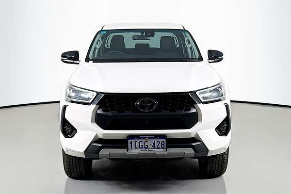 2024 Toyota Hilux SR5 48V GUN126R 4X4