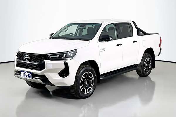 2024 Toyota Hilux SR5 48V GUN126R 4X4