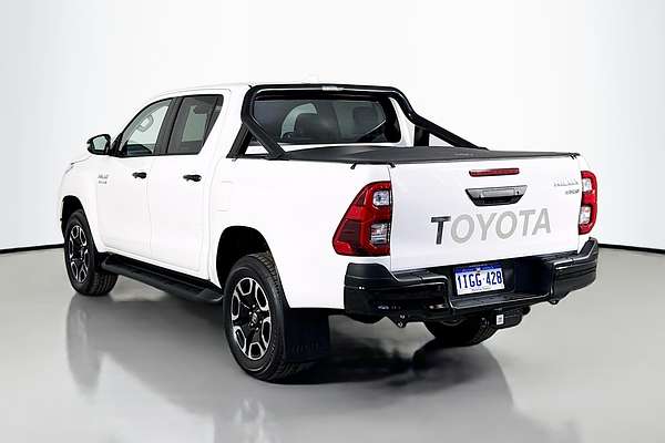 2024 Toyota Hilux SR5 48V GUN126R 4X4