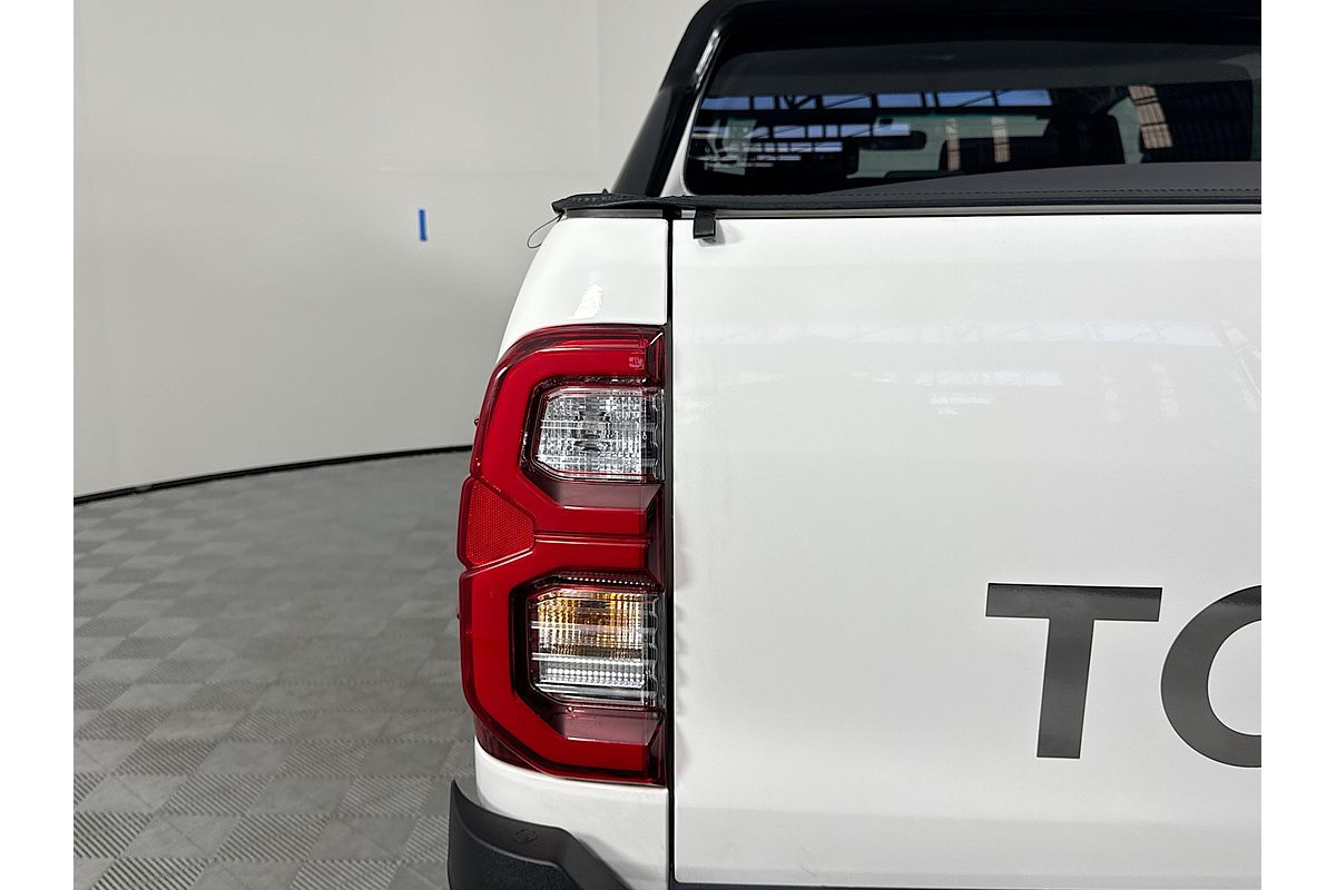 2024 Toyota Hilux SR5 48V GUN126R 4X4
