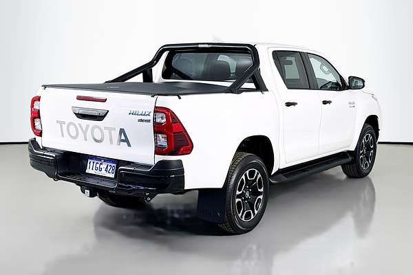 2024 Toyota Hilux SR5 48V GUN126R 4X4