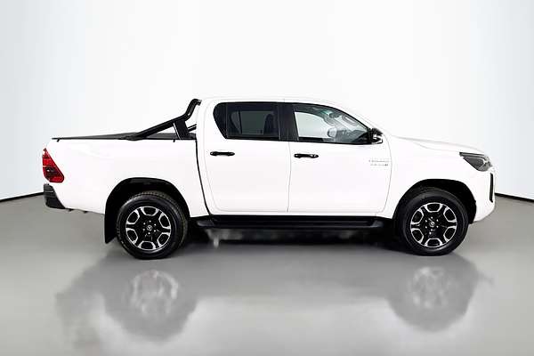 2024 Toyota Hilux SR5 48V GUN126R 4X4