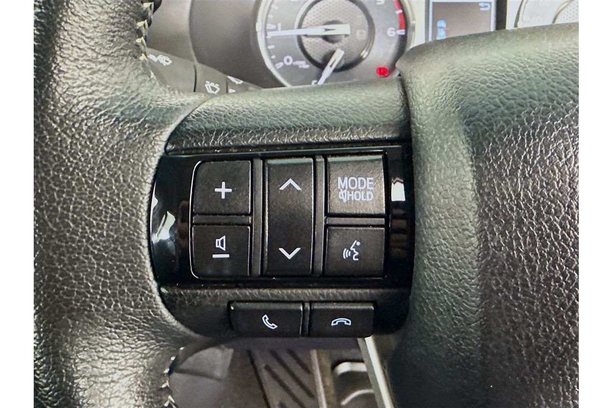 2024 Toyota Hilux SR5 48V GUN126R 4X4
