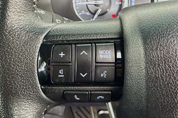 2024 Toyota Hilux SR5 48V GUN126R 4X4