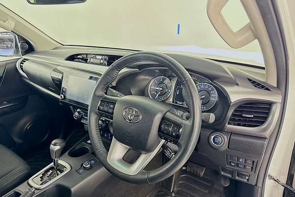 2024 Toyota Hilux SR5 48V GUN126R 4X4
