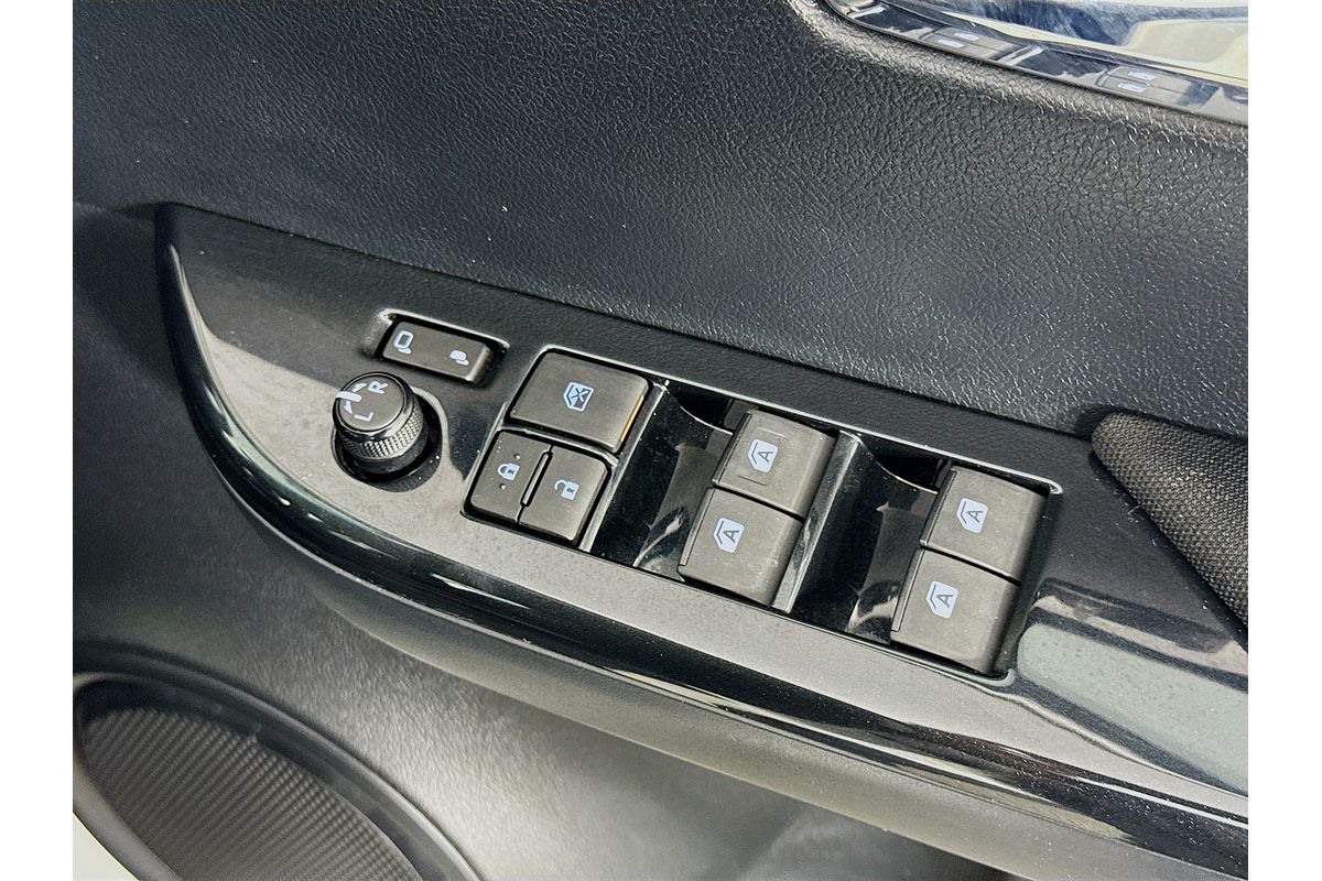 2024 Toyota Hilux SR5 48V GUN126R 4X4