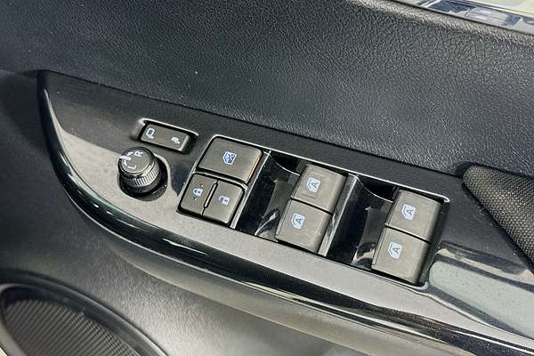 2024 Toyota Hilux SR5 48V GUN126R 4X4