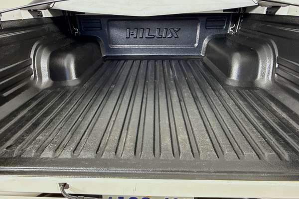 2024 Toyota Hilux SR5 48V GUN126R 4X4