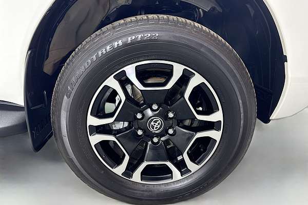 2024 Toyota Hilux SR5 48V GUN126R 4X4
