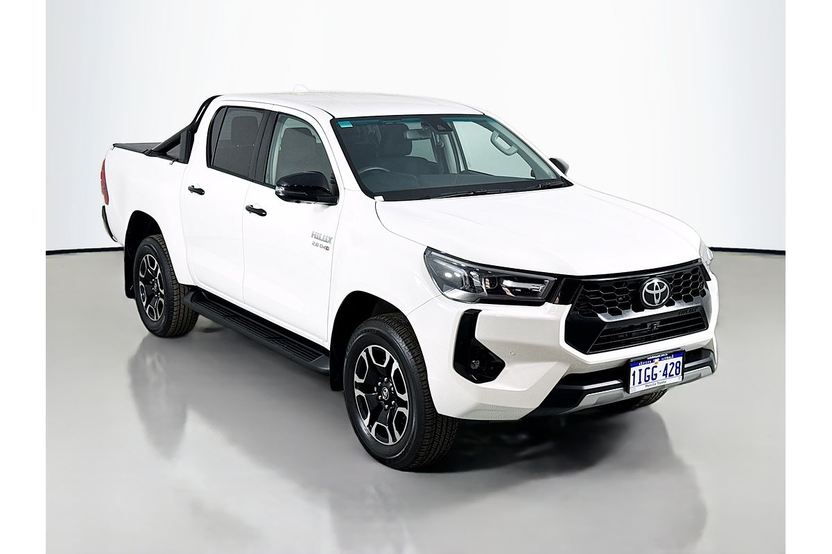 2024 Toyota Hilux SR5 48V GUN126R 4X4