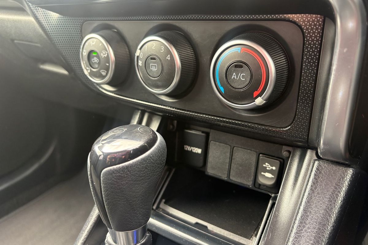 2018 Toyota Corolla Ascent Sport ZRE182R