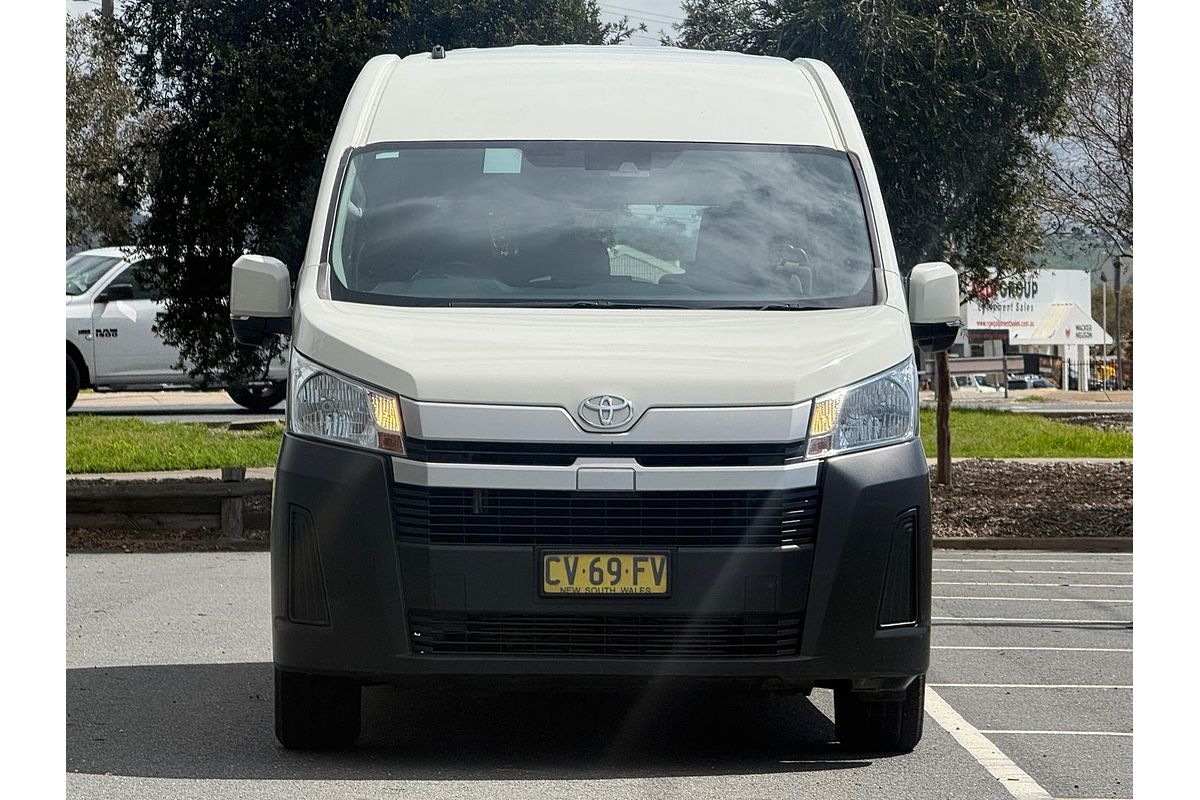 2019 Toyota Hiace Commuter GDH322R ELWB High Roof