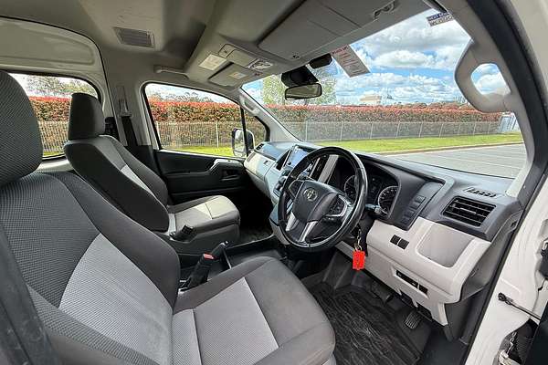 2019 Toyota Hiace Commuter GDH322R ELWB High Roof