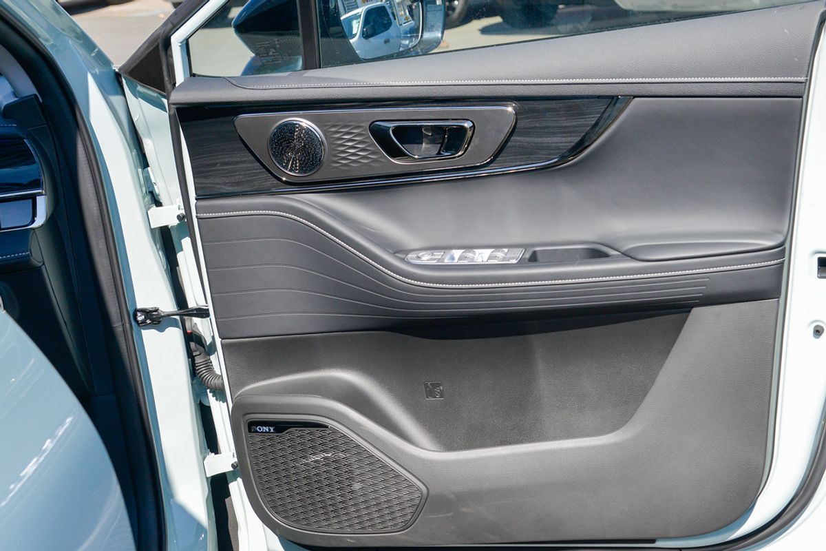2025 Chery E5 Ultimate