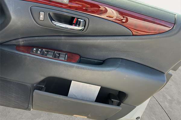 2007 Lexus LS 600H