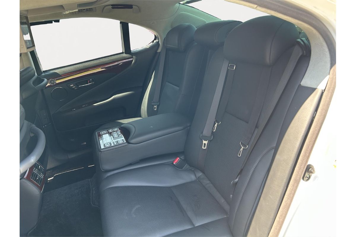 2007 Lexus LS 600H