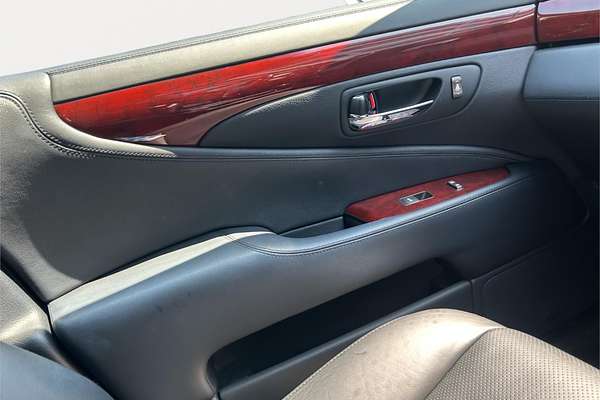 2007 Lexus LS 600H