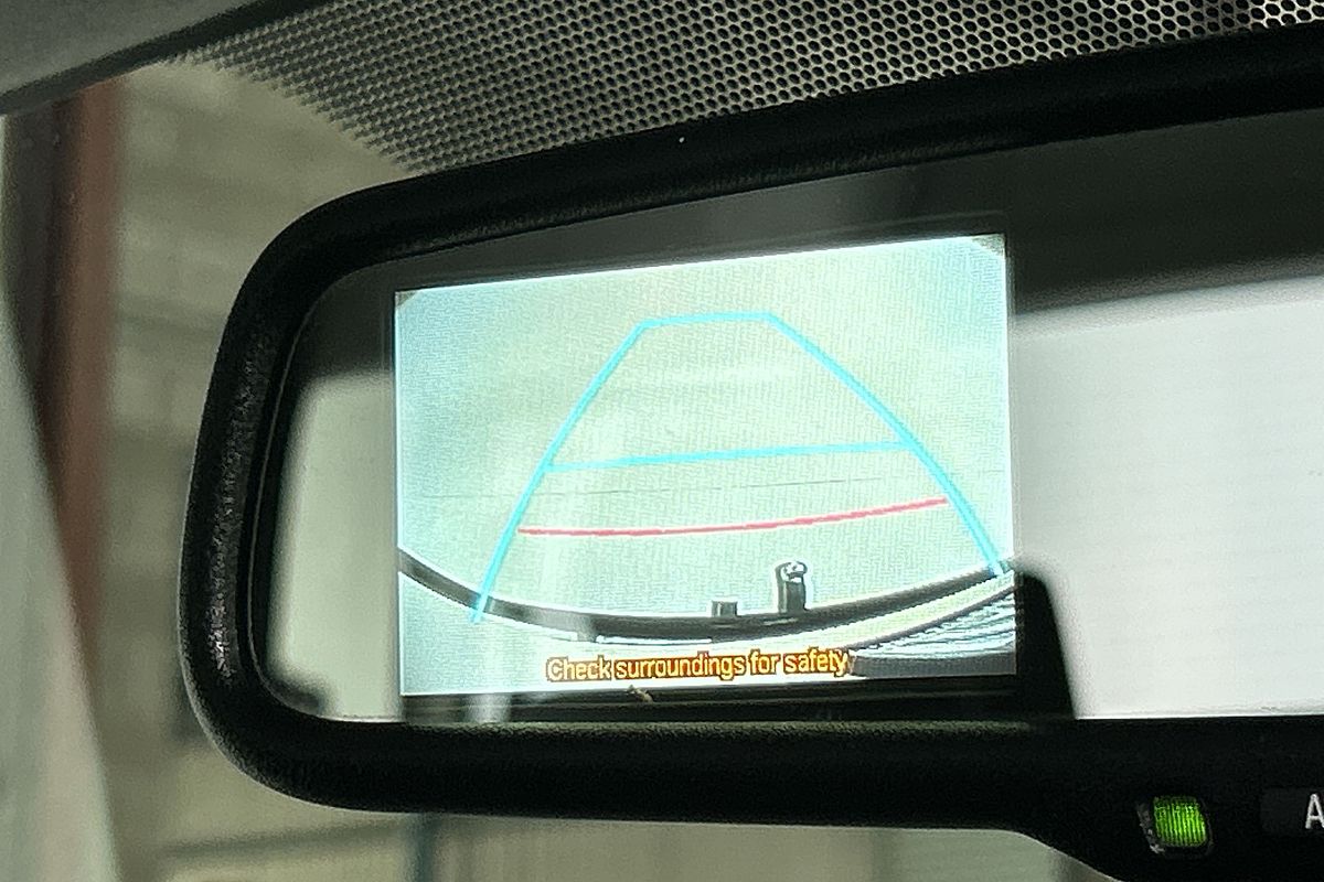 2017 Toyota Hiace Commuter KDH223R ELWB High Roof