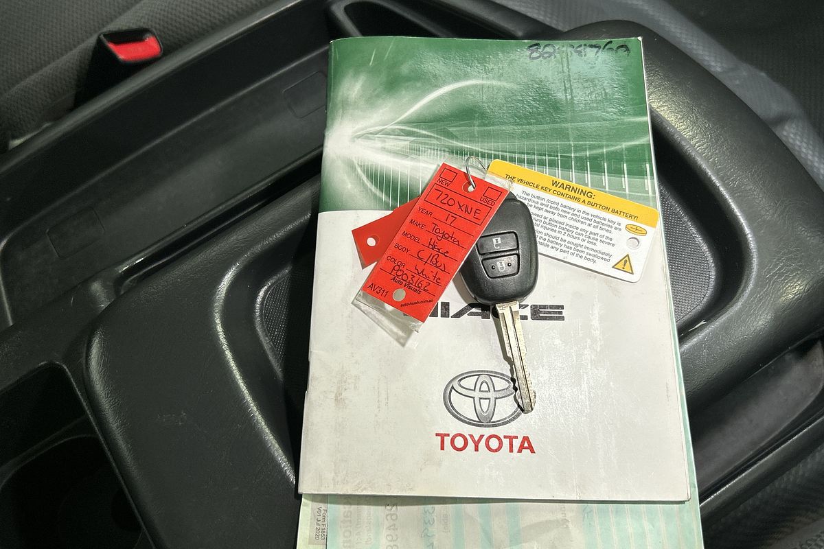 2017 Toyota Hiace Commuter KDH223R ELWB High Roof