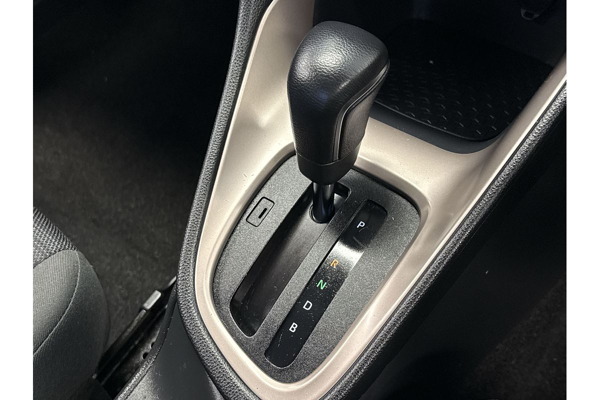 2021 Toyota Yaris SX Hybrid MXPH10R