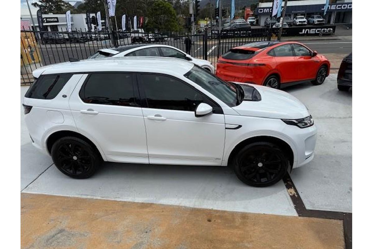 2019 Land Rover Discovery SD4 S Series 5