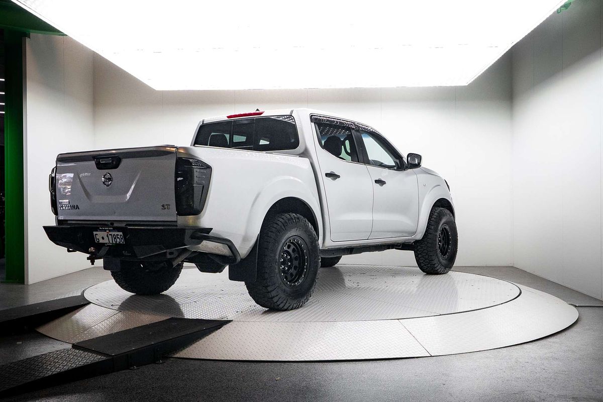 2015 Nissan Navara ST D23 4X4