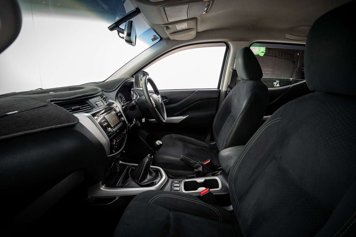 2015 Nissan Navara ST D23 4X4
