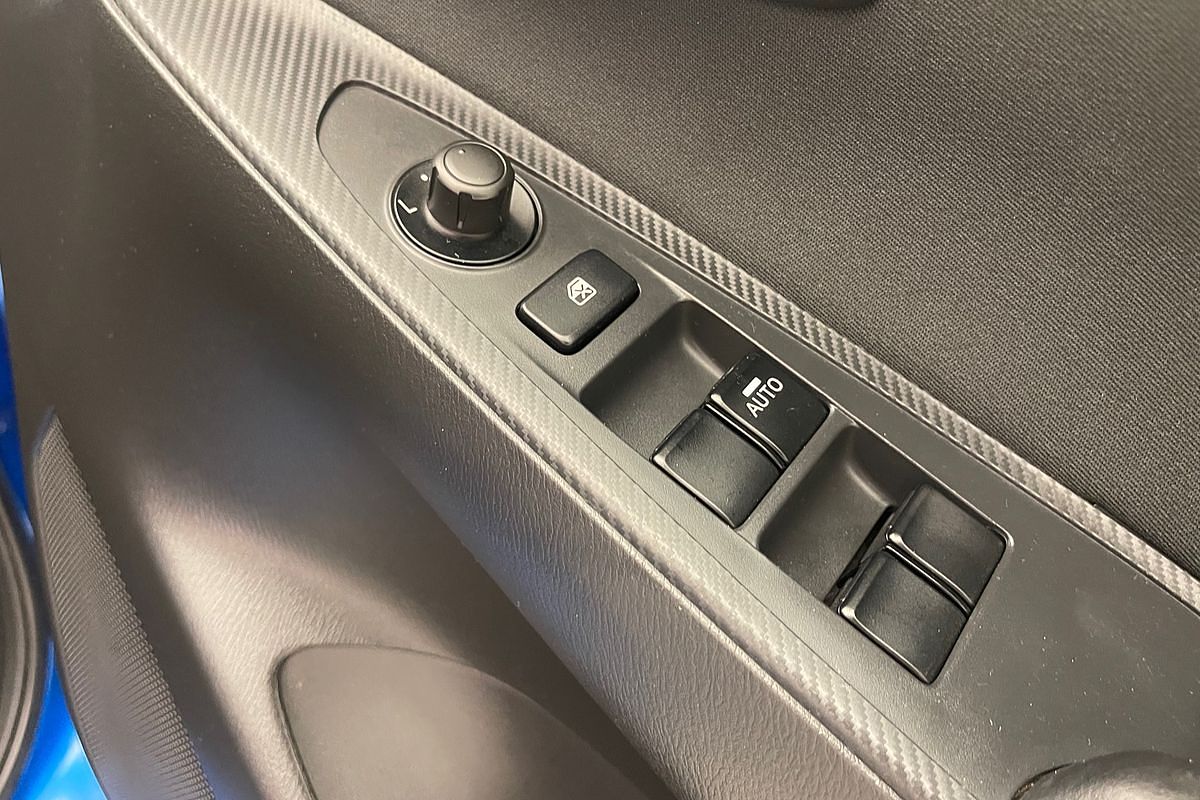 2016 Mazda 2 Maxx DL Series