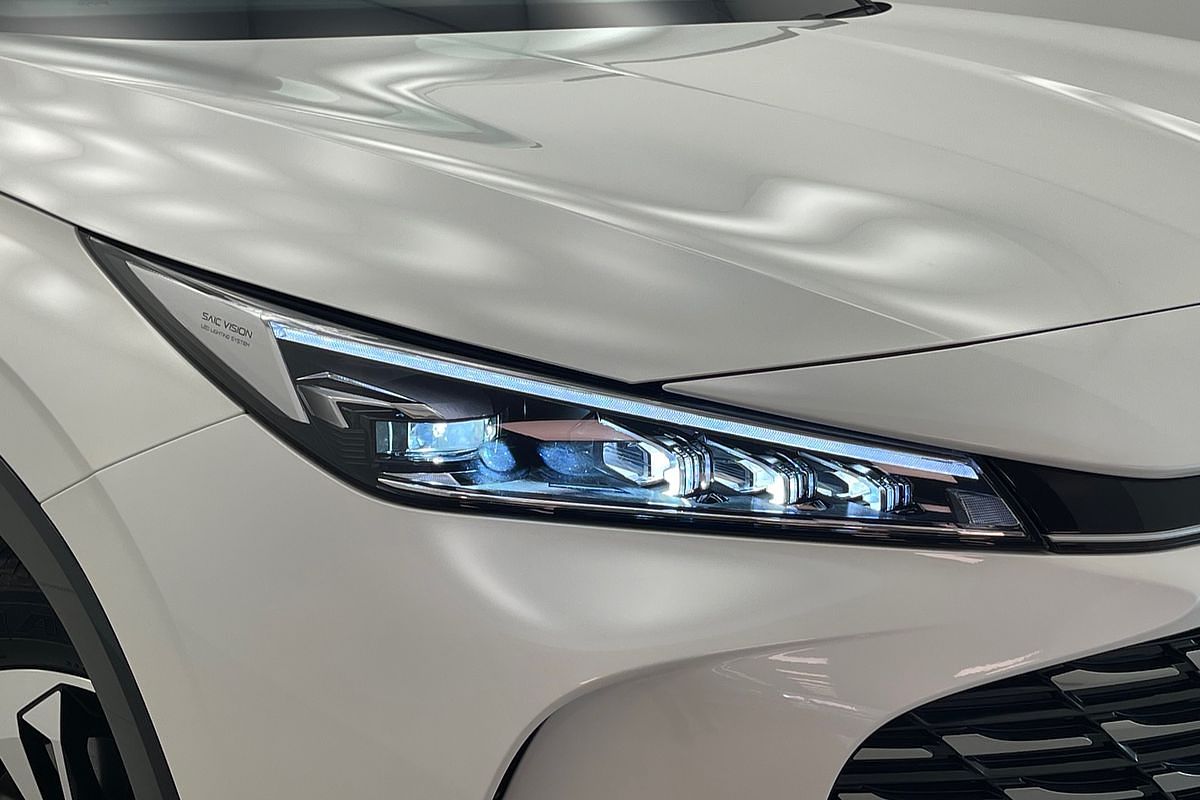 2025 MG HS Vibe AS33