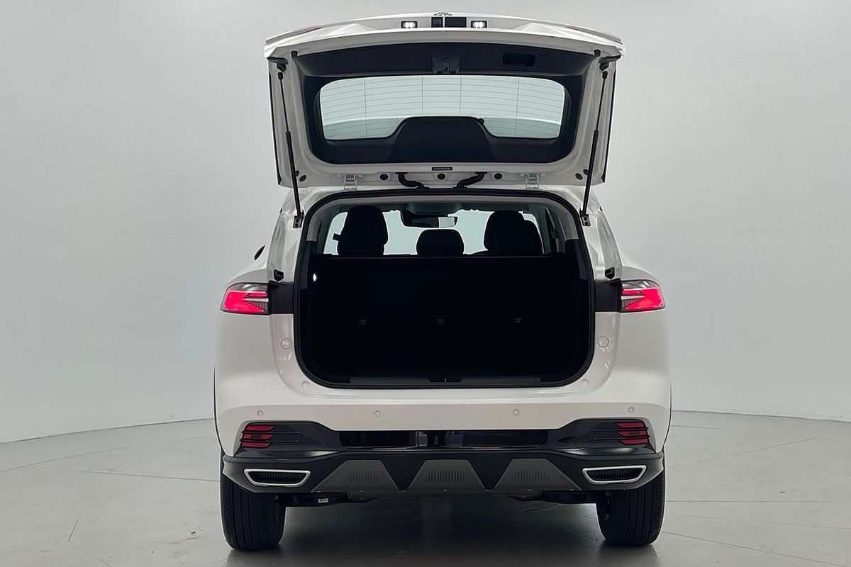 2025 MG HS Vibe AS33