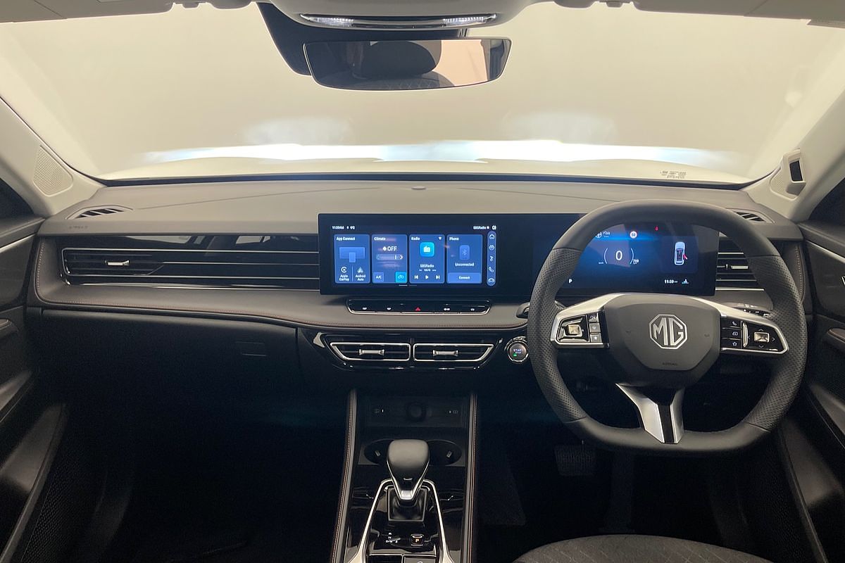 2025 MG HS Vibe AS33