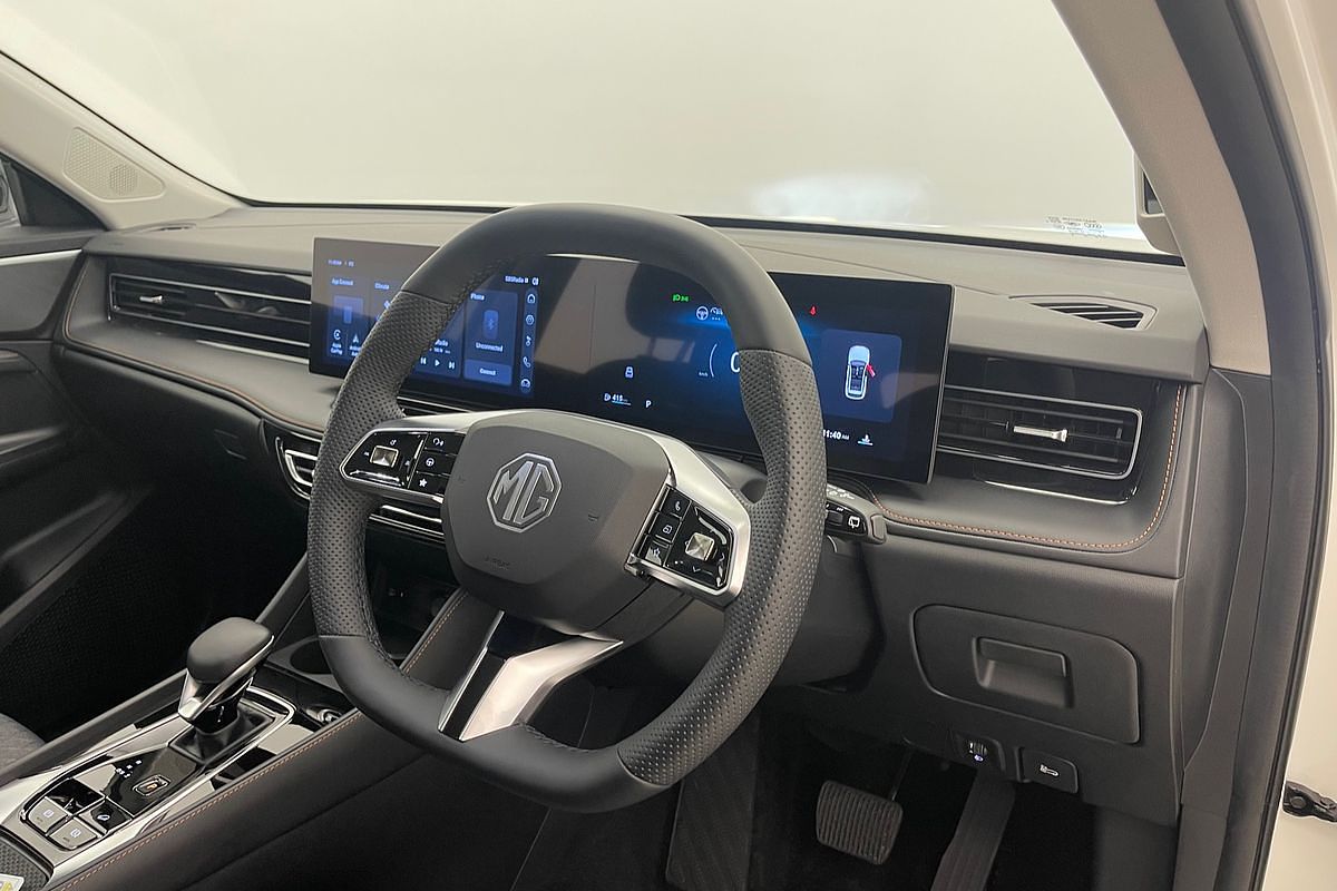 2025 MG HS Vibe AS33