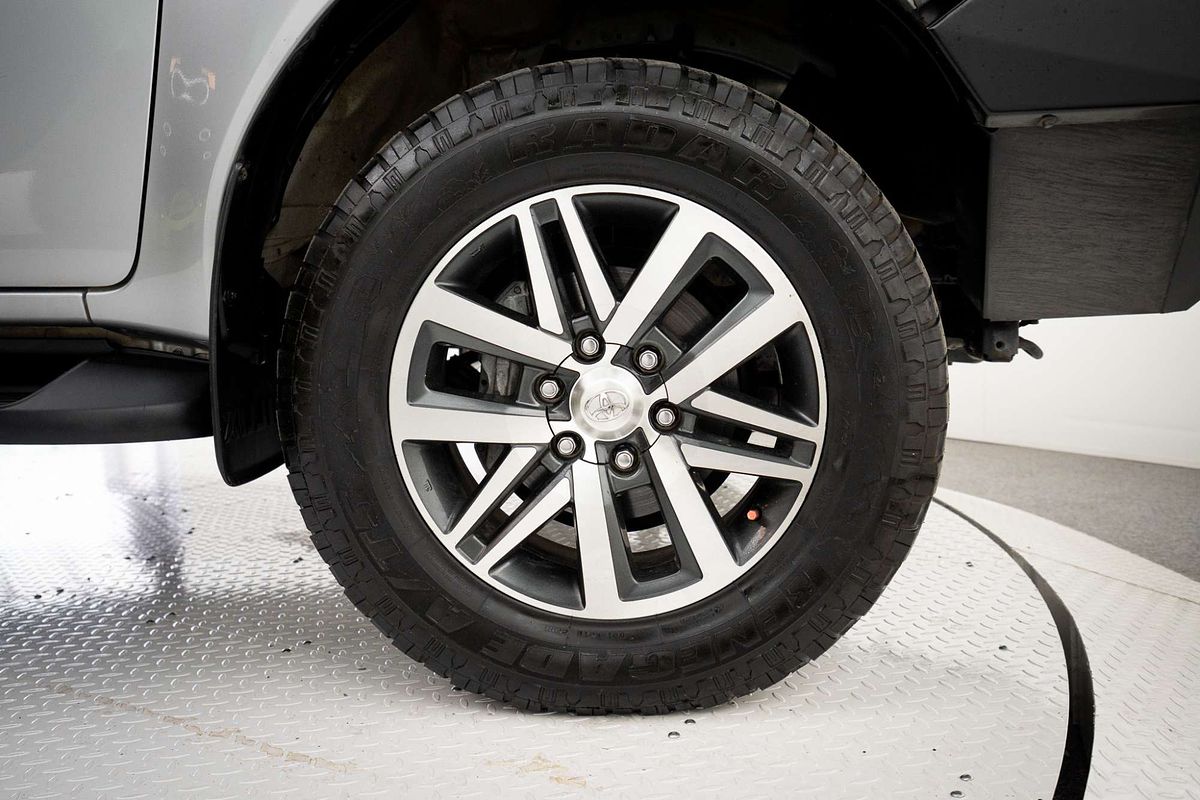 2016 Toyota Hilux SR5 GUN126R 4X4