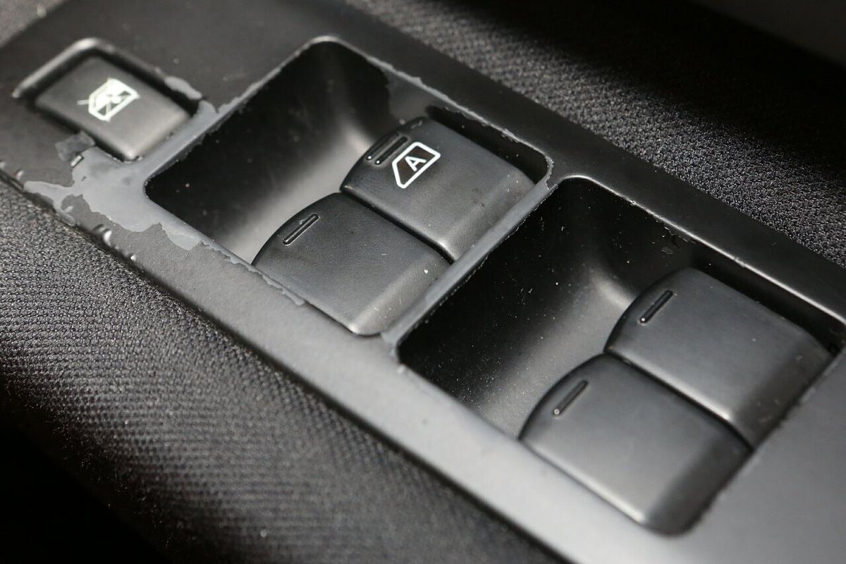 2013 Nissan Dualis ST J10 Series 3