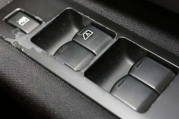 2013 Nissan Dualis ST J10 Series 3