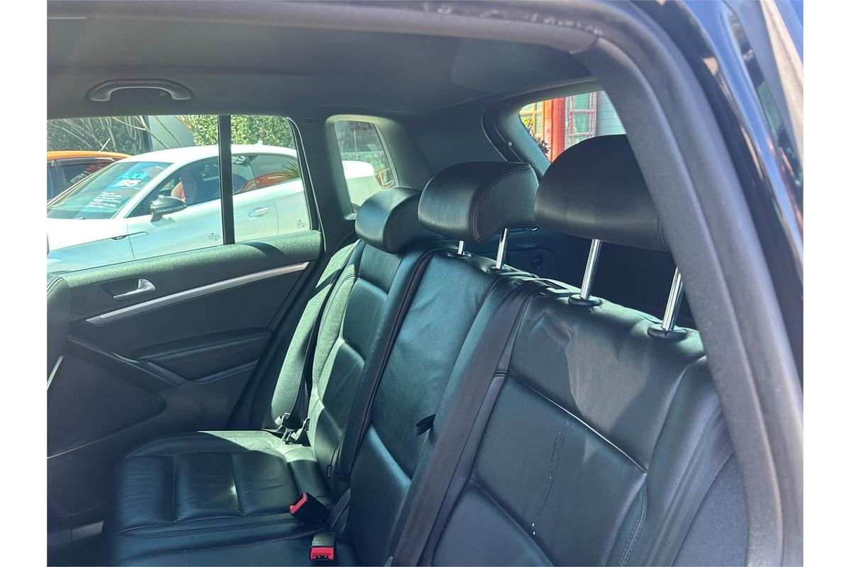 2015 Volkswagen Tiguan 155TSI R-Line 5N