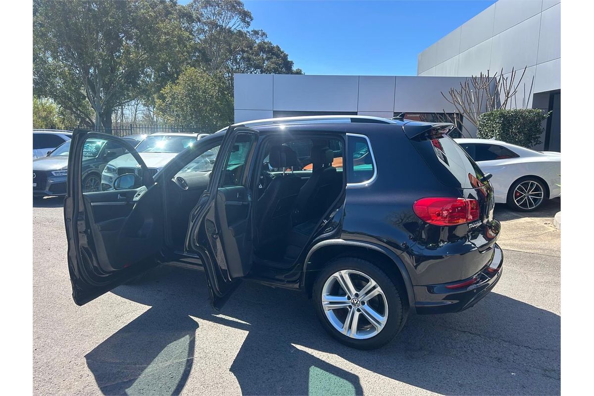 2015 Volkswagen Tiguan 155TSI R-Line 5N